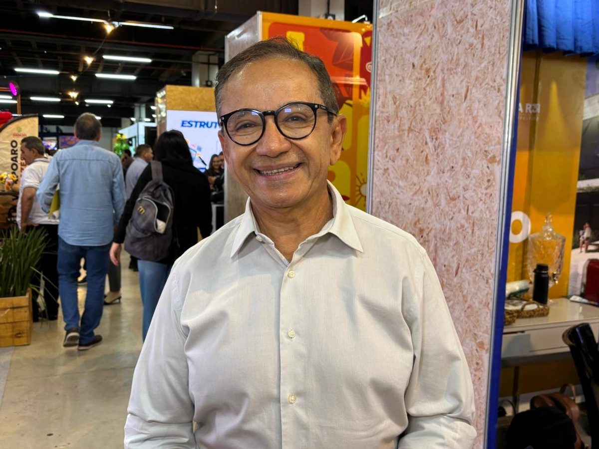 Hélio Oliveira visita Feira dos Municípios e elogia gestores e expositores