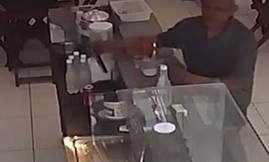 Homem é preso após furtar celular ao pedir água em lanchonete em Teresina (Foto: Reprodução)