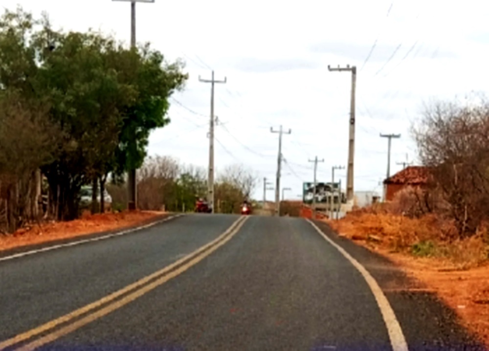 Idosa de 75 anos morre após ser atropelada por motoqueiro, que fugiu do local