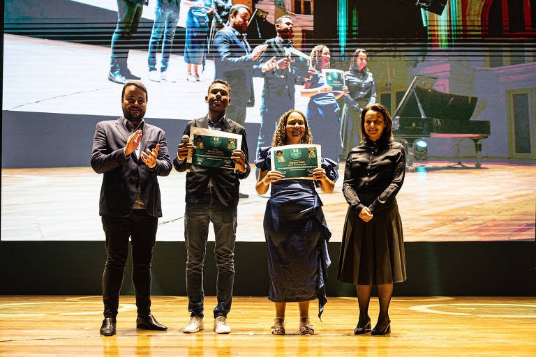 Jovens piauienses são reconhecidos por projeto para resfriar residências