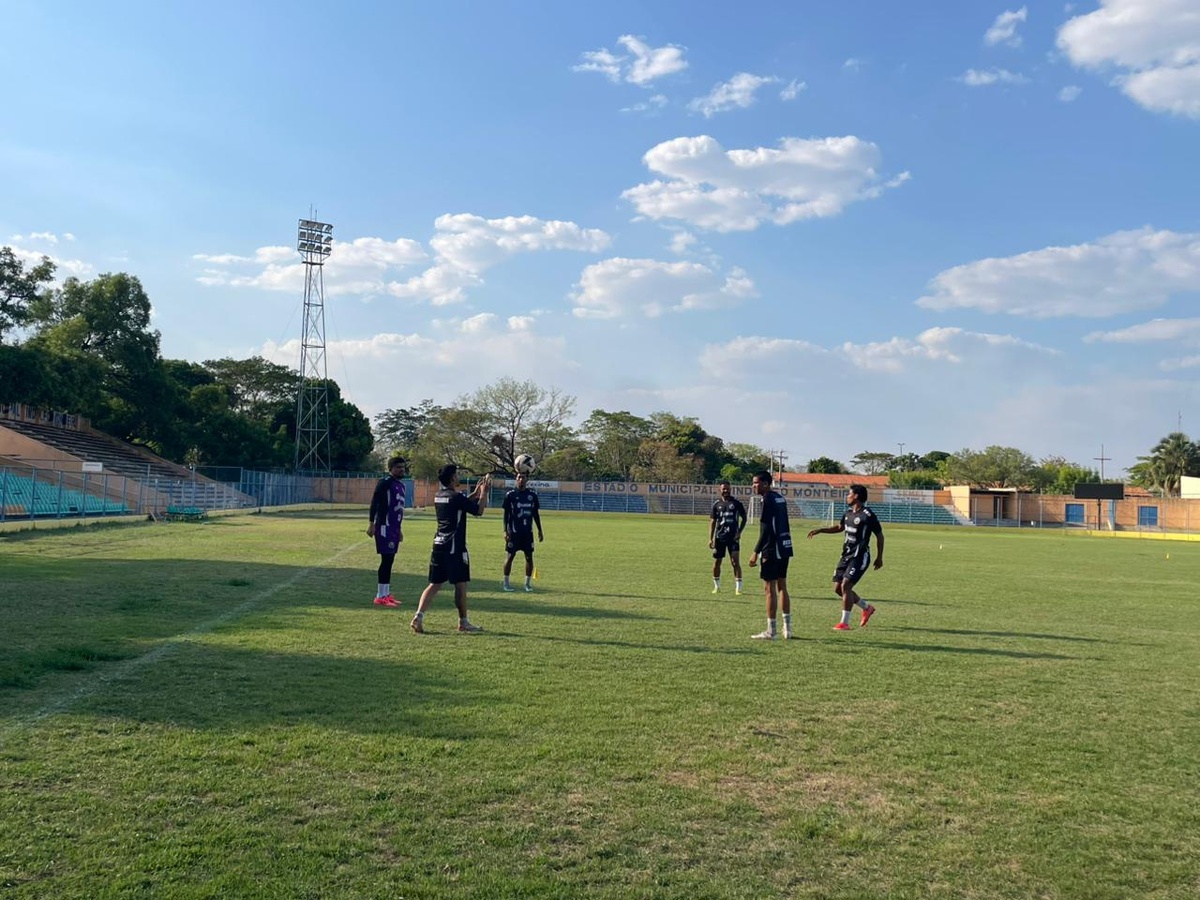 Júnior Mandacaru reforça Corisabbá na reta final da Série B do Piauí