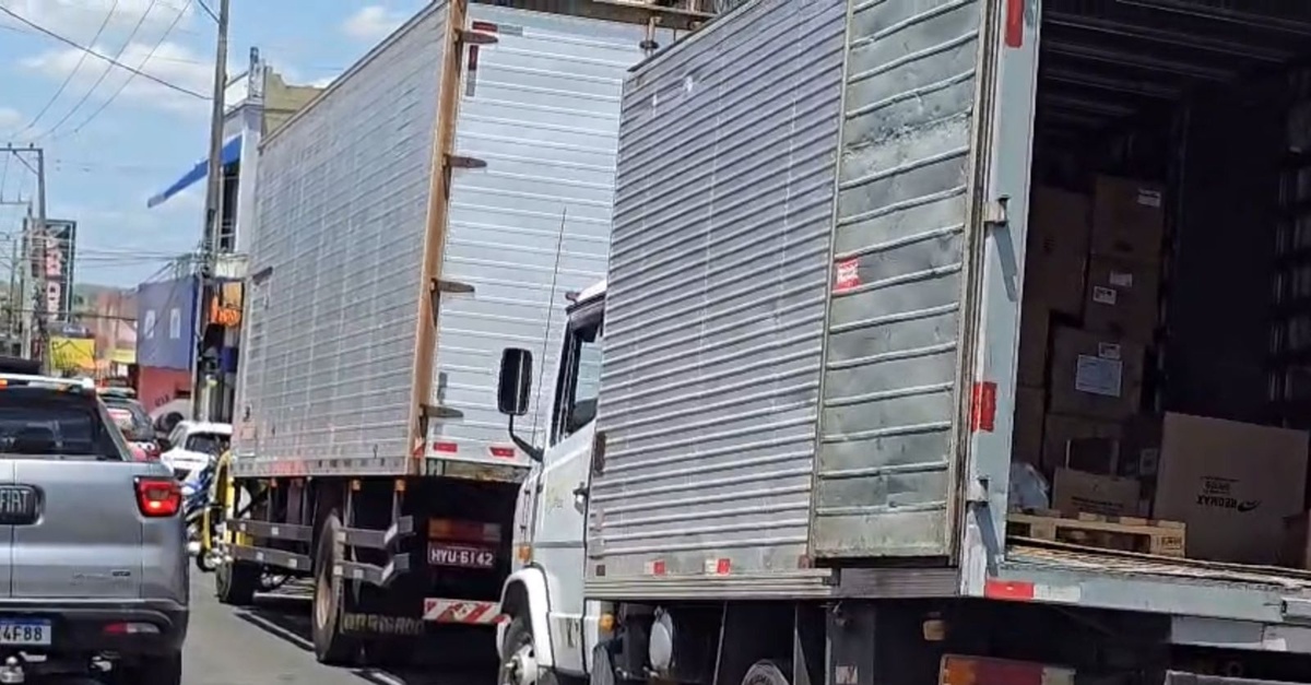 Lojas têm produtos apreendidos durante operação da Receita Federal em Teresina
