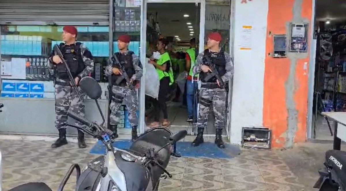 Lojas têm produtos apreendidos durante operação da Receita Federal em Teresina