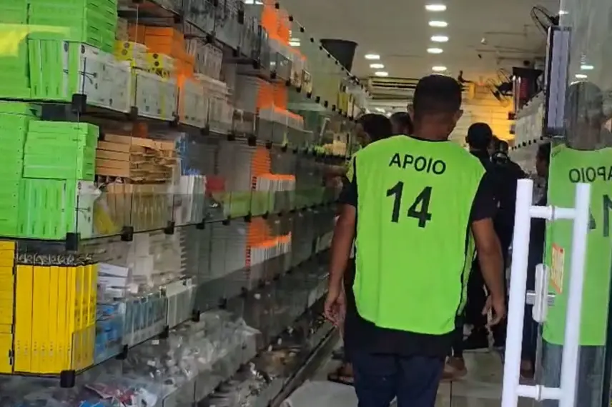 Lojas têm produtos apreendidos durante operação da Receita Federal em Teresina