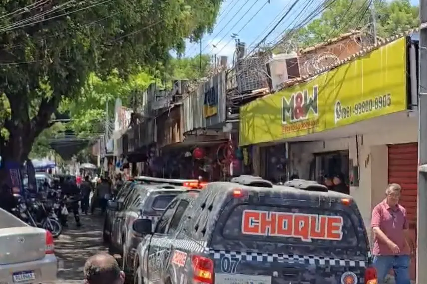 Lojas têm produtos apreendidos durante operação da Receita Federal em Teresina