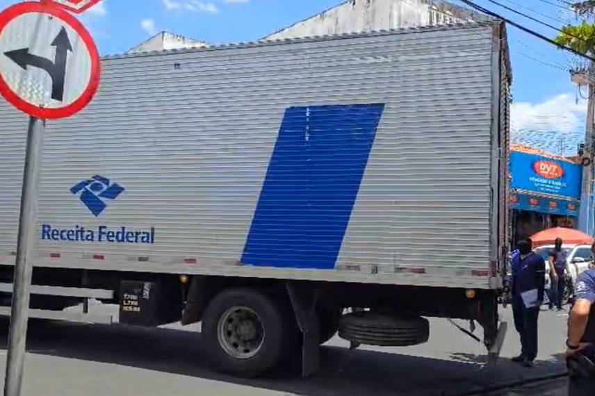 Lojas têm produtos apreendidos durante operação da Receita Federal em Teresina Lojas têm produtos apreendidos durante operação da Receita Federal em Teresina