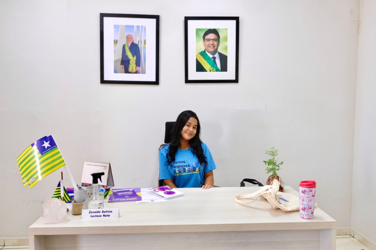 Menina assume cadeira da Secretaria das Mulheres e expõe desafio da gestão pública