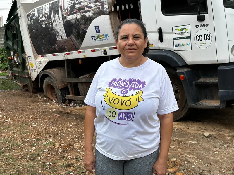 Moradores denunciam abandono e caminhão do lixo atola na zona Norte de Teresina