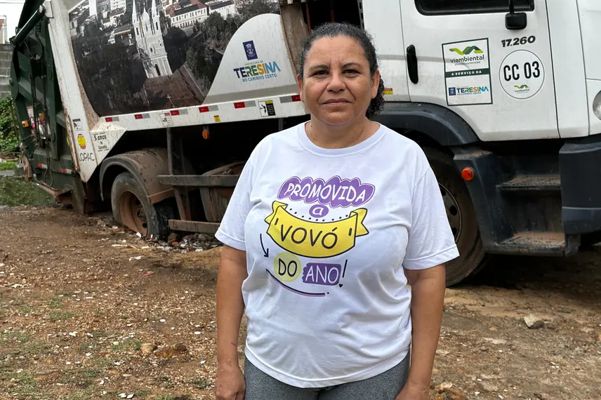 Moradores denunciam abandono e caminhão do lixo atola na zona Norte de Teresina