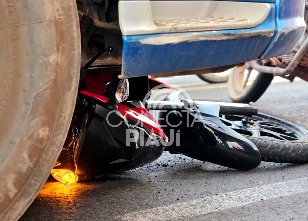 Motociclista morre após ser atropelado por caminhão em ponte de Teresina