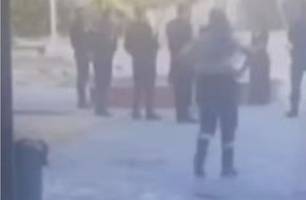 Mulher é detida após agredir filho de 9 anos com pedaço de madeira em Fortaleza (Foto: Reprodução) Mulher é detida após agredir filho de 9 anos com pedaço de madeira em Fortaleza (Foto: Reprodução)