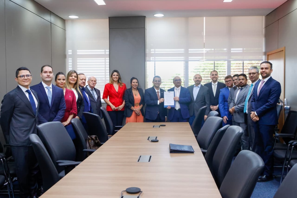 OAB entrega lista sêxtupla ao TJ-PI e presidente definirá data da lista tríplice