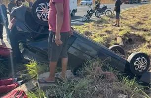 Pai e duas filhas ficam feridos em grave acidente na BR-316, em Teresina (Foto: Reprodução)