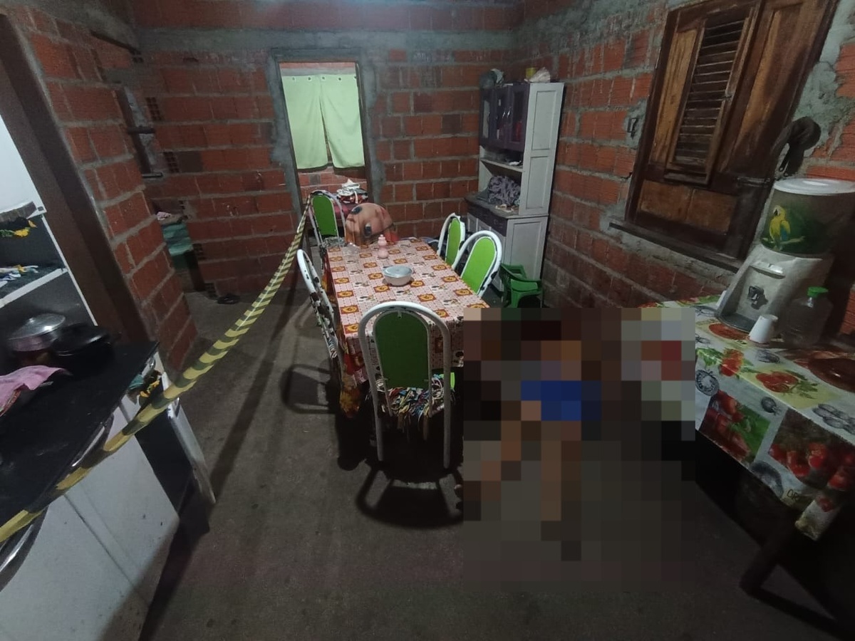 Pai é morto dentro de casa na frente da filha de 3 anos em Luís Correia