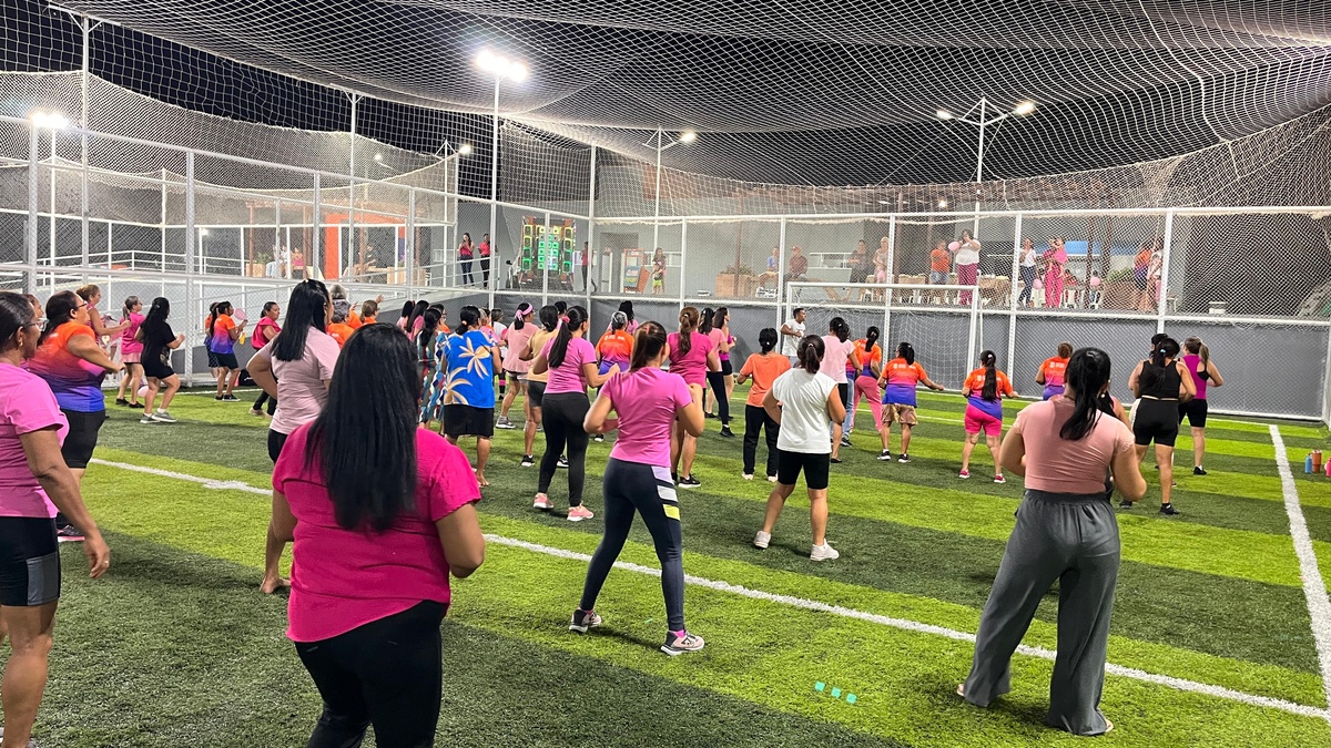Palmeira do Piauí realiza mobilização do Outubro Rosa com caminhada e palestras