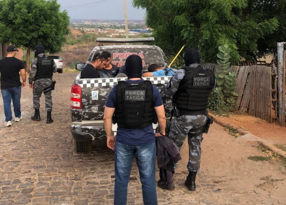 Polícia impede execução e prende quatro suspeitos de 'tribunal do crime' em Picos