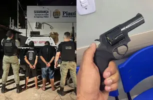 Polícia Militar prende dupla armada com motocicleta roubada em Luzilândia (Foto: Divulgação/PMPI)