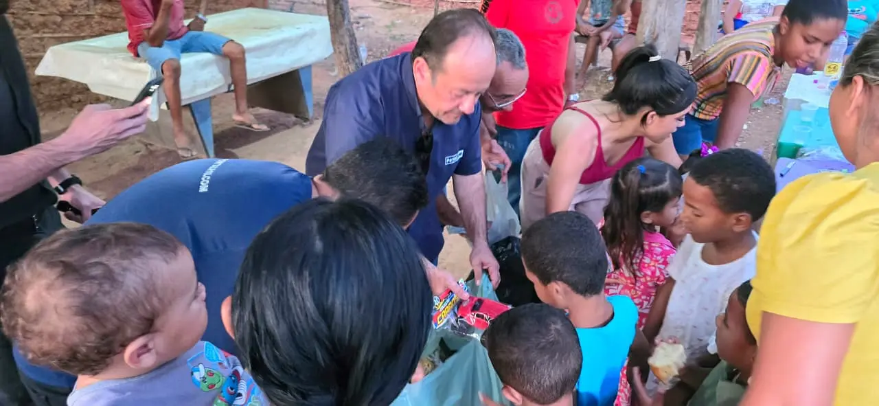 Portais Conecta Piauí e R10 realizam  ação social em comunidade carente de Nazária