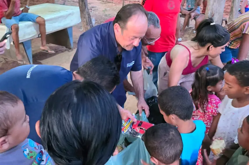 Portais Conecta Piauí e R10 realizam  ação social em comunidade carente de Nazária