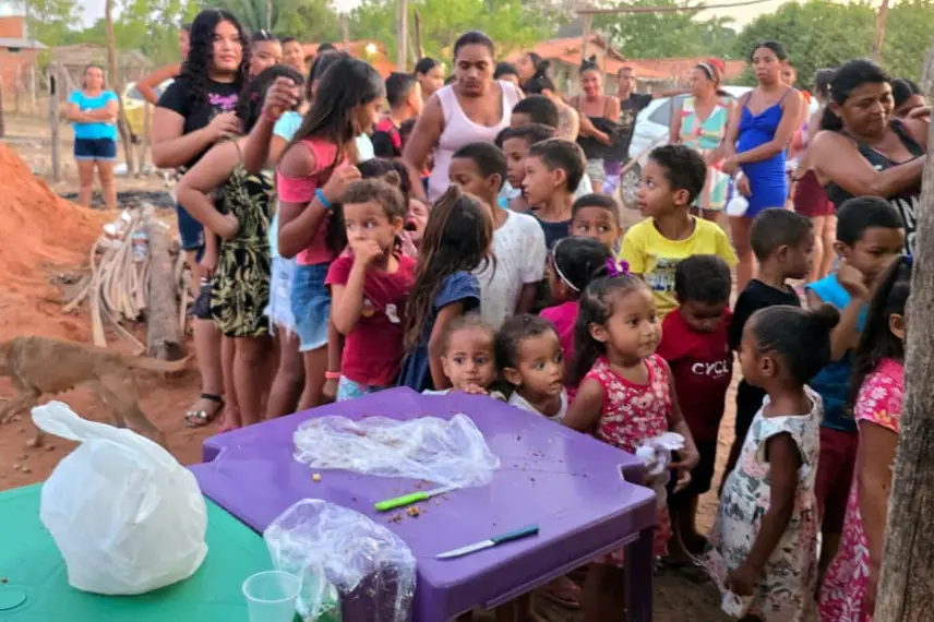 Portais Conecta Piauí e R10 realizam  ação social em comunidade carente de Nazária