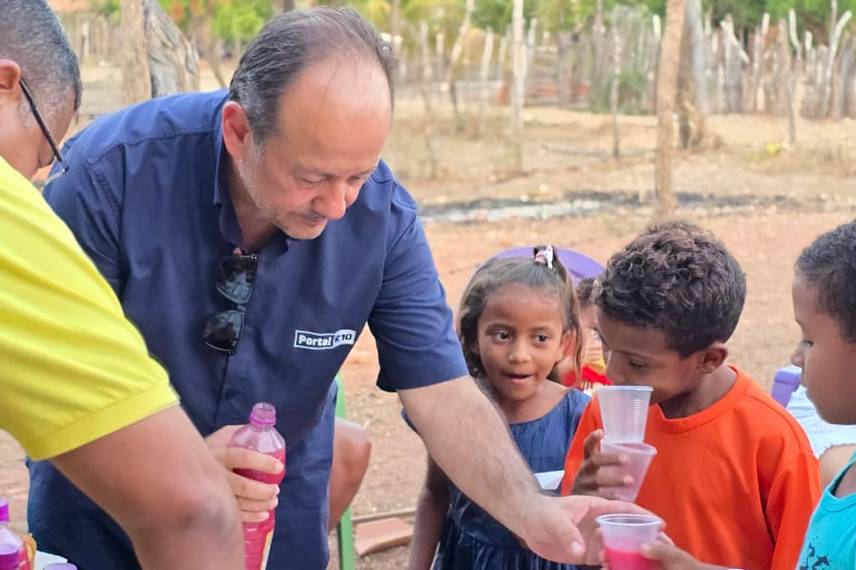 Portais Conecta Piauí e R10 realizam ação social em comunidade carente de Nazária Portais Conecta Piauí e R10 realizam ação social em comunidade carente de Nazária