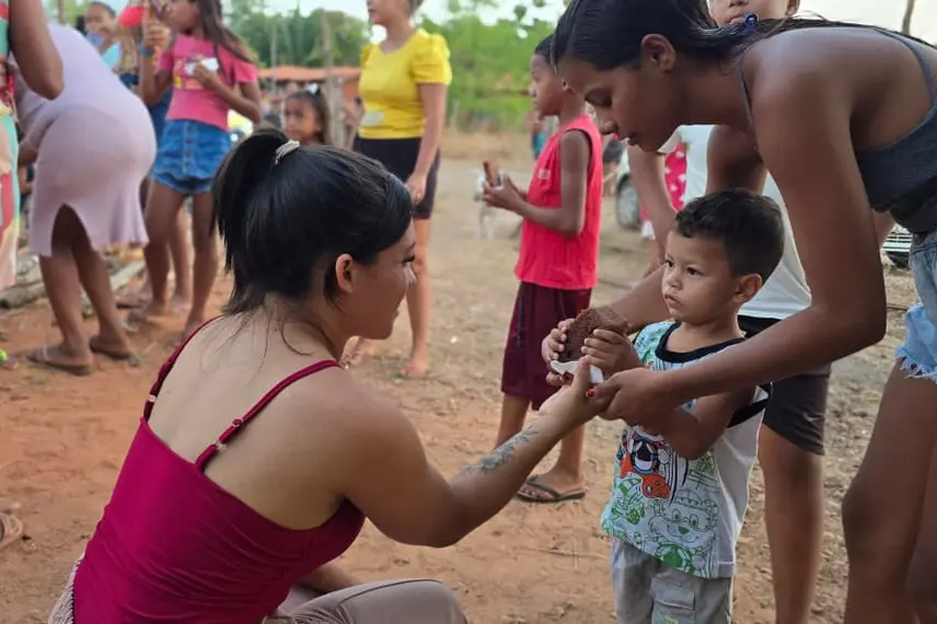 Portais Conecta Piauí e R10 realizam  ação social em comunidade carente de Nazária
