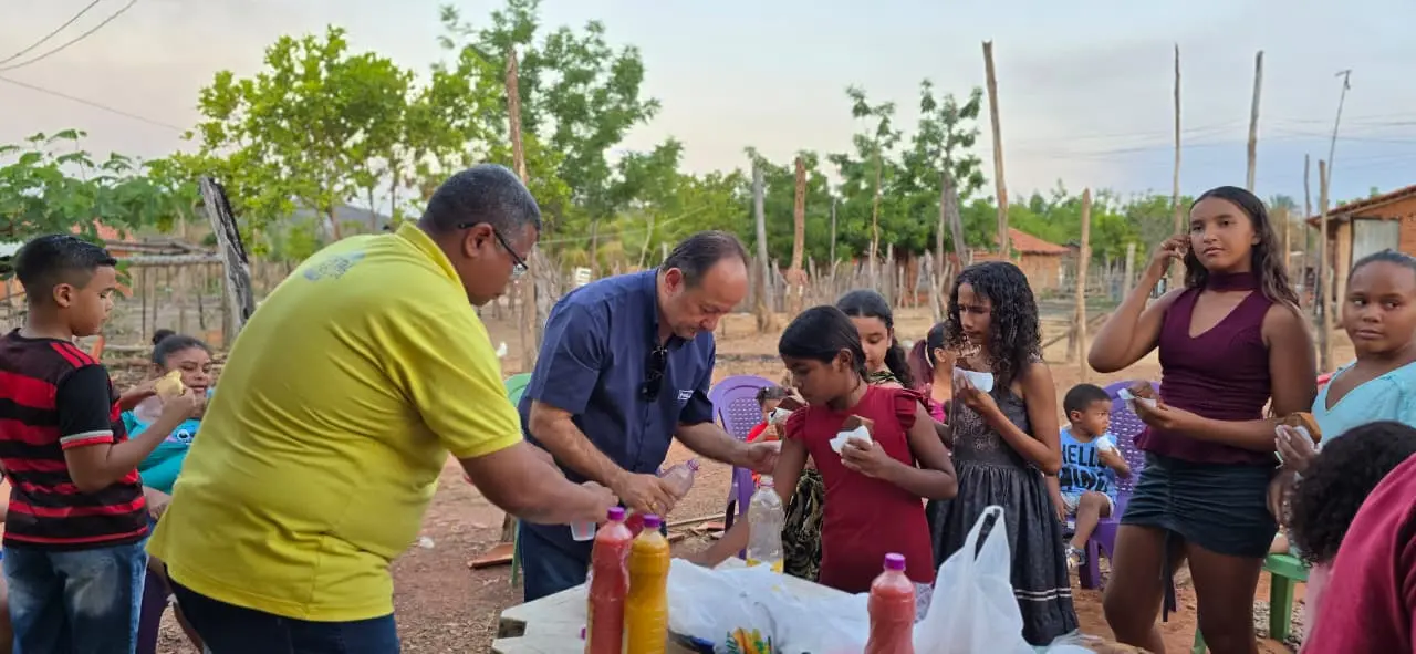 Portais Conecta Piauí e R10 realizam  ação social em comunidade carente de Nazária