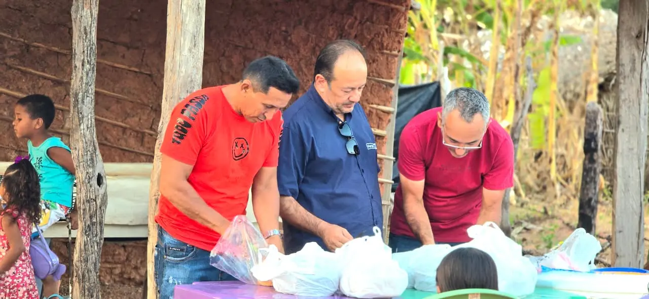Portais Conecta Piauí e R10 realizam  ação social em comunidade carente de Nazária