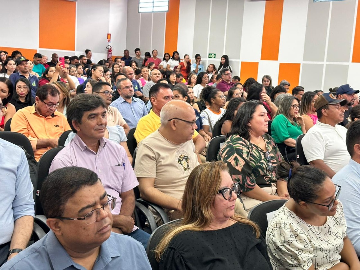 Prefeito Abdoral Melo participa de audiência sobre cursos do IFPI em Esperantina