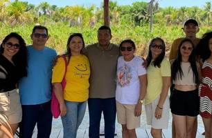 Prefeito Aluizio Vaz celebra Dia do Professor e reforça apoio à educação em Porto (Foto: Reprodução) Prefeito Aluizio Vaz celebra Dia do Professor e reforça apoio à educação em Porto (Foto: Reprodução)