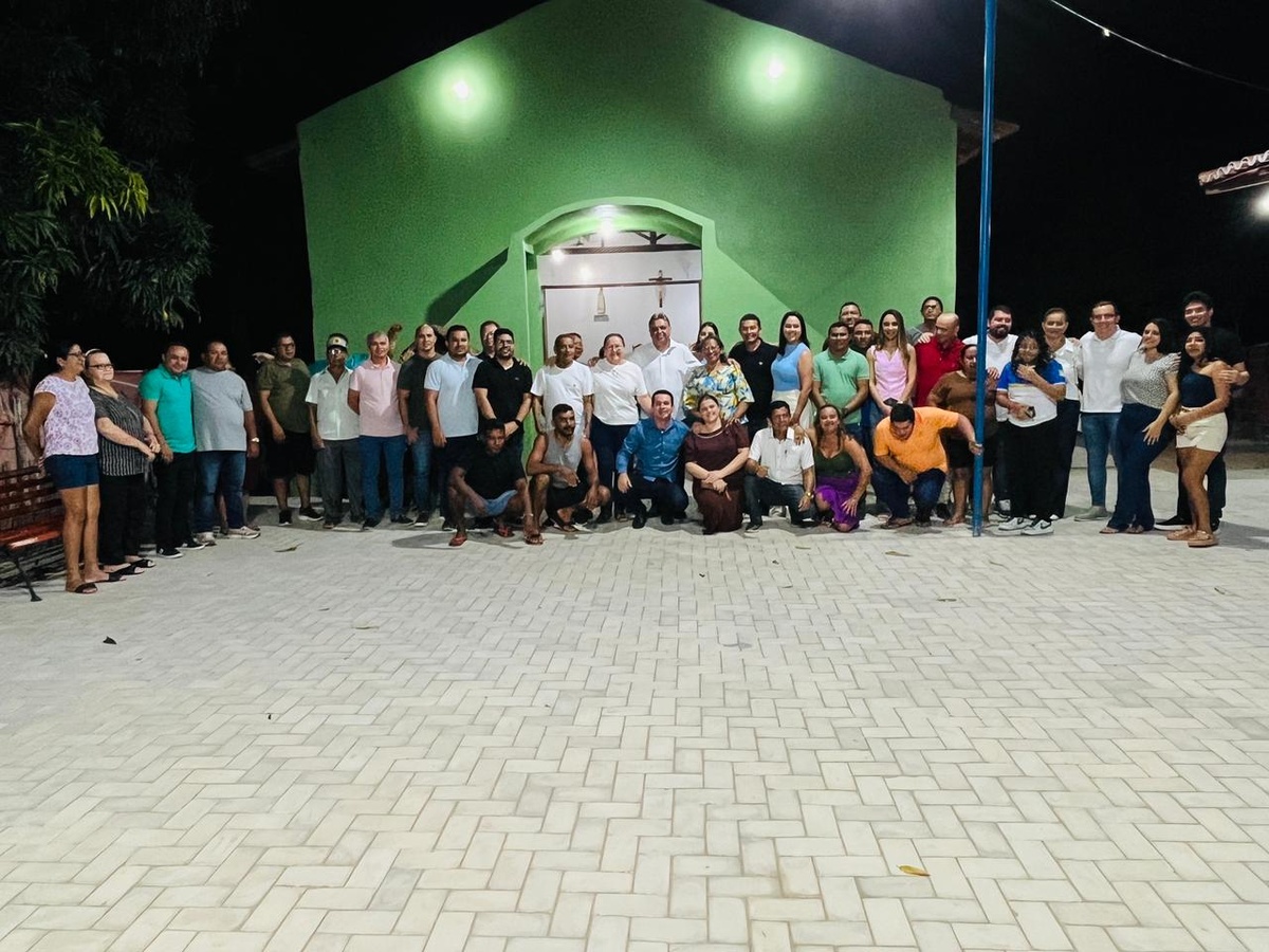 Prefeitura de Caxingó inaugura praça na localidade Jacobina