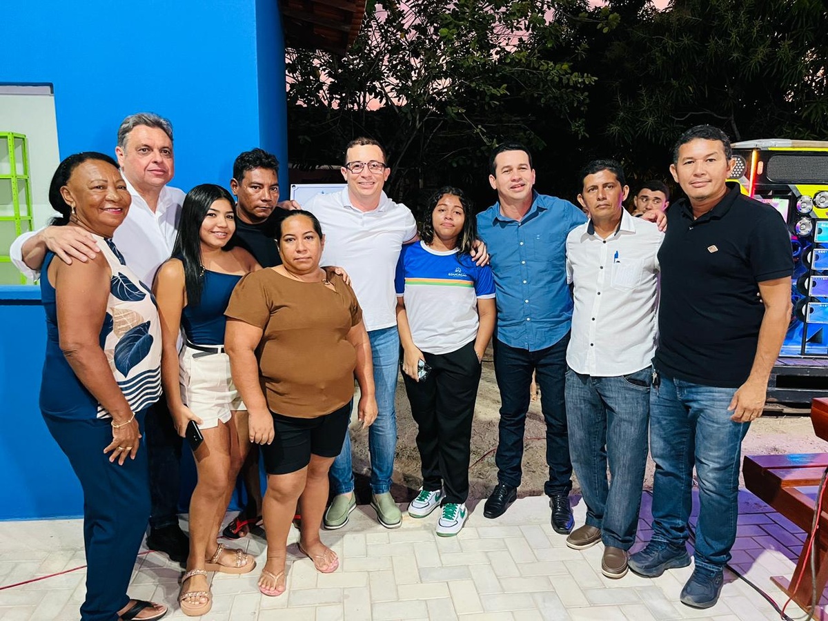 Prefeitura de Caxingó inaugura praça na localidade Jacobina