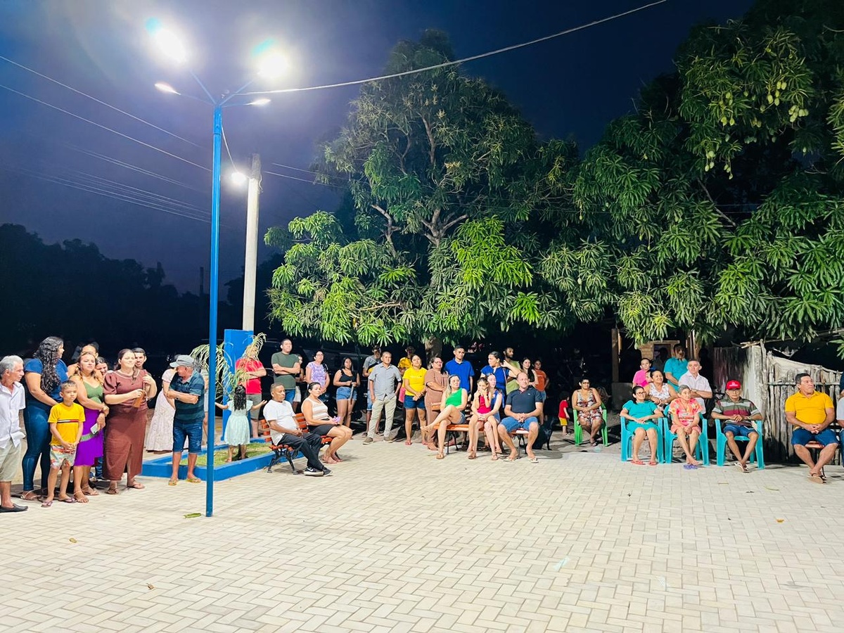 Prefeitura de Caxingó inaugura praça na localidade Jacobina