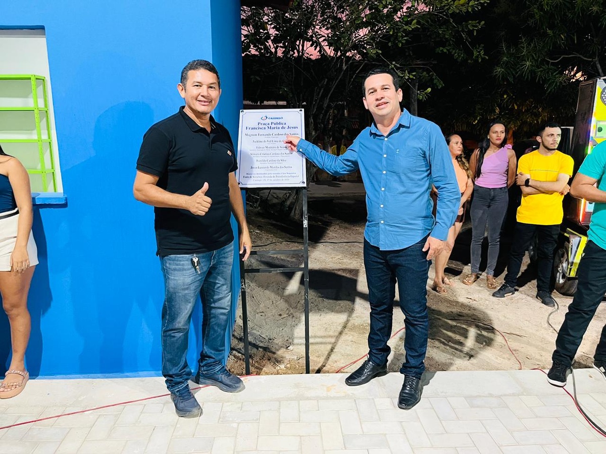 Prefeitura de Caxingó inaugura praça na localidade Jacobina