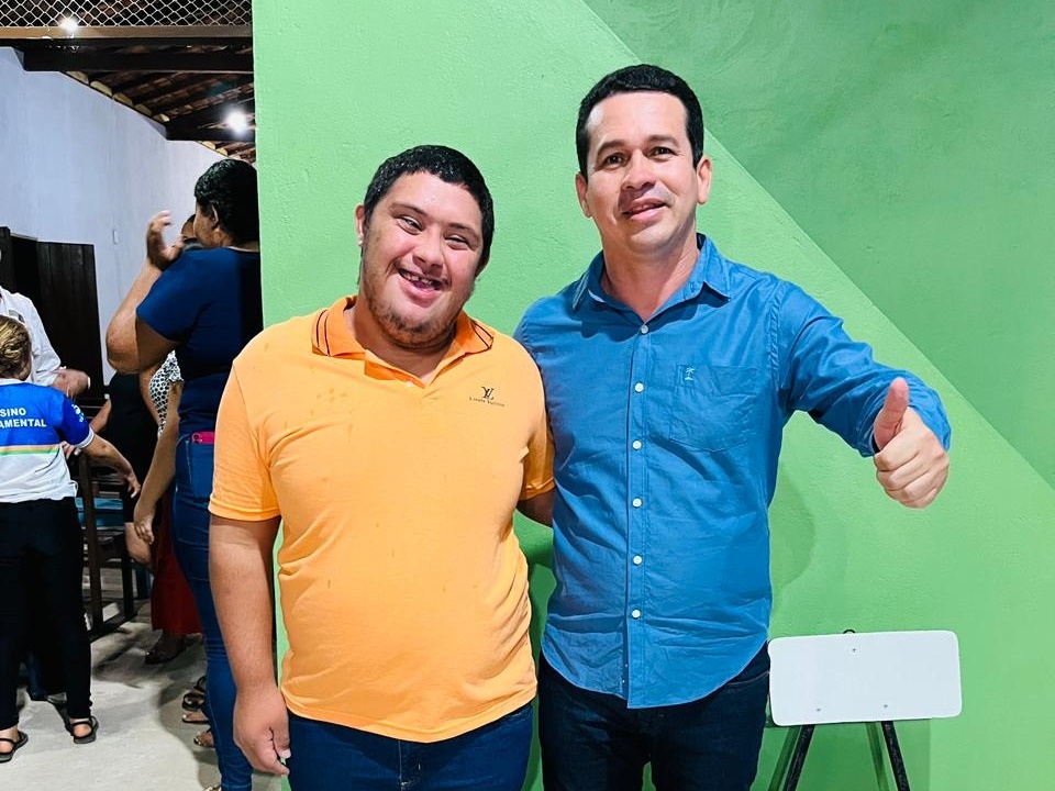 Prefeitura de Caxingó inaugura praça na localidade Jacobina