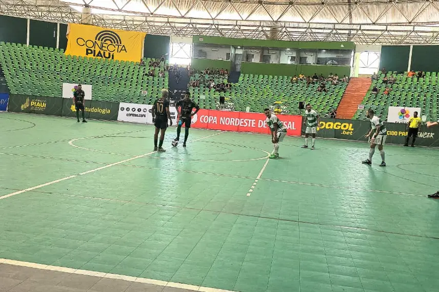 Primeiro dia da Copa Nordeste de Futsal agita a Arena Verdão