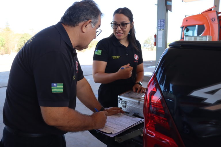Procon/MPPI fiscaliza 15 postos de combustíveis em Teresina, Lagoa do Piauí e Altos