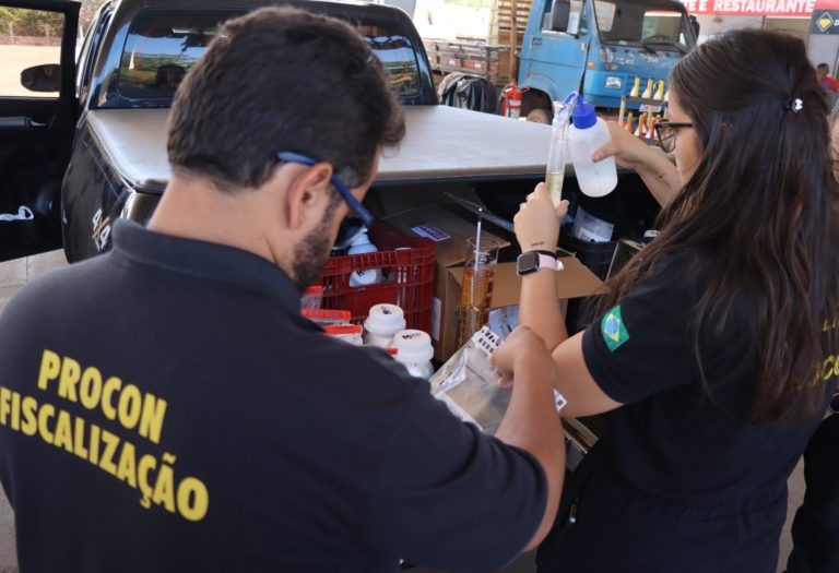Procon/MPPI fiscaliza 15 postos de combustíveis em Teresina, Lagoa do Piauí e Altos
