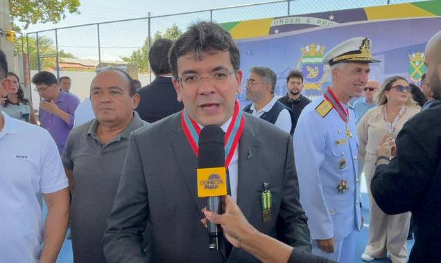 Rafael Fonteles é condecorado com a mais alta honraria da Marinha do Brasil