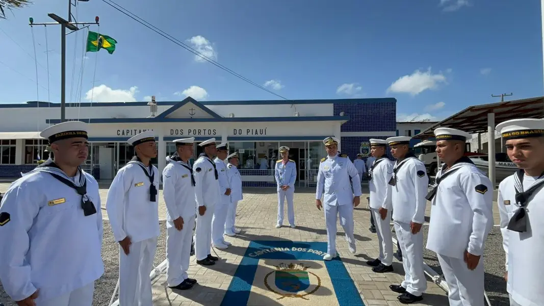 Rafael Fonteles é condecorado com a mais alta honraria da Marinha do Brasil