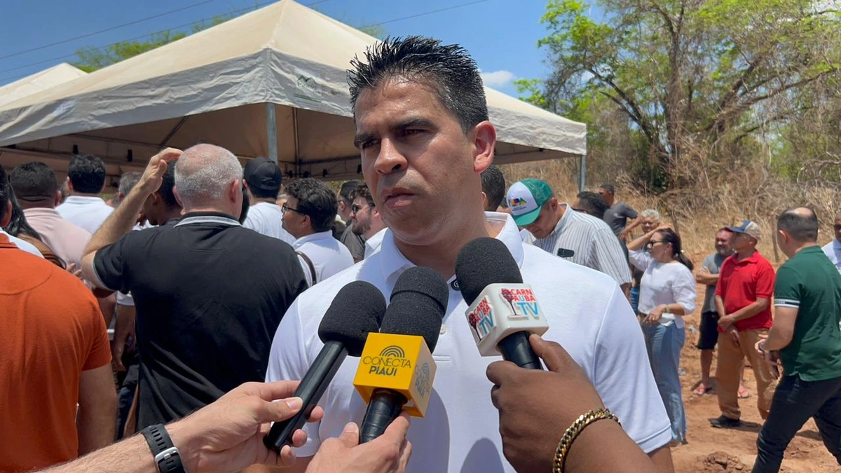 Rafael Fonteles entrega obras e impulsiona mobilidade em Altos e Alto Longá