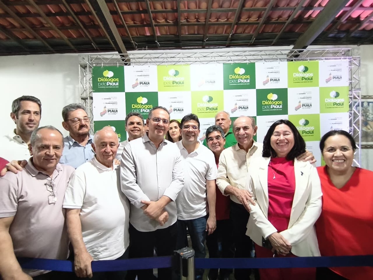 Rafael Fonteles entrega títulos e reforça ações contra seca durante agenda em Oeiras