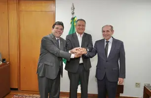 Rui Costa, Rafael Fonteles e Marcelo Castro anunciam obra da adutora no Novo PAC (Foto: Reprodução)
