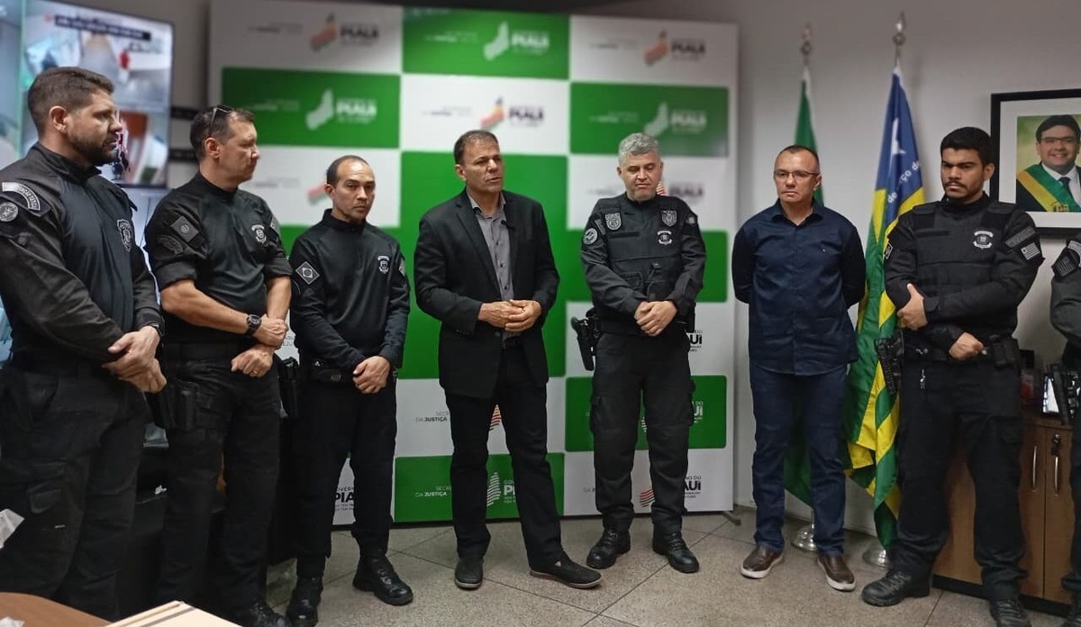 Sejus entrega equipamentos de proteção balística e de menor potencial ofensivo