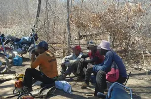 Trabalhadores resgatados (Foto: Reprodução)