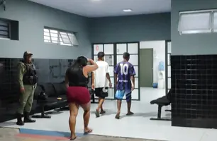 Trio é preso por tráfico de drogas em Parnaíba durante ação da PM (Foto: Reprodução)