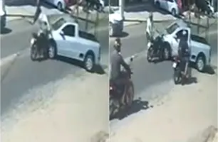 Vídeo: moto fica presa em carro após colisão em avenida de Parnaíba (Foto: Reprodução)