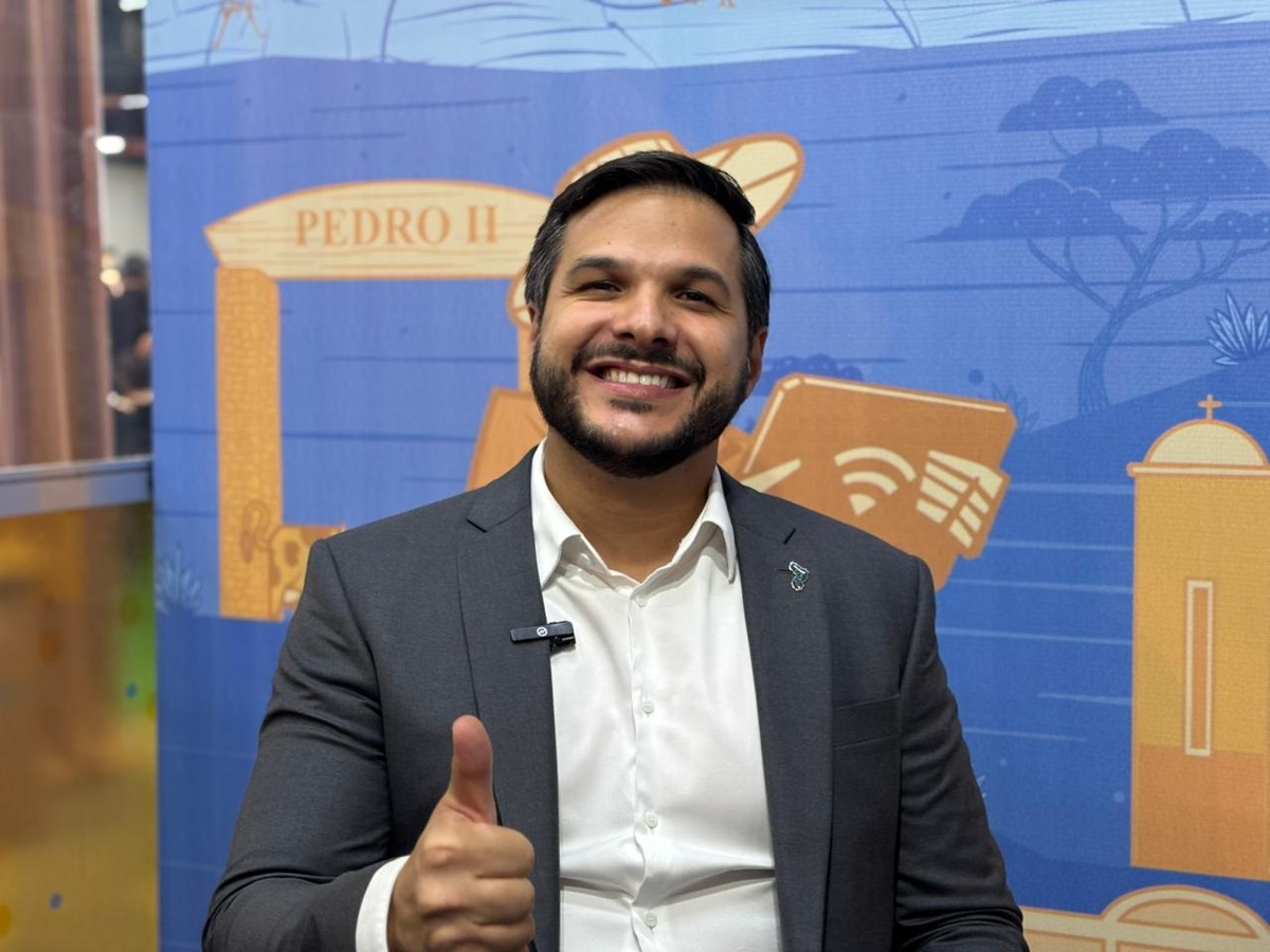 Washington Bandeira fala sobre avanços da Educação pública na Feira dos Municípios