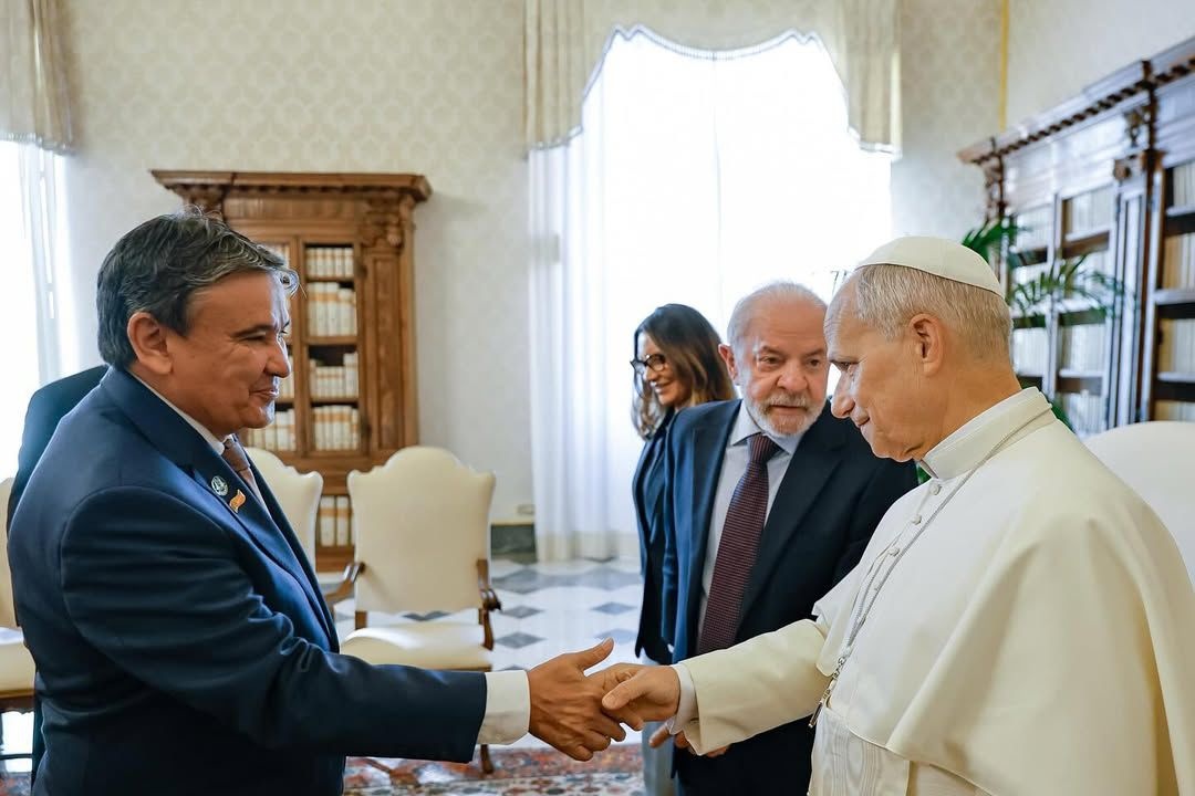 Wellington Dias entrega símbolo da Aliança Global ao Papa e destaca combate à fome