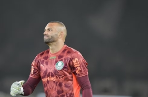 Weverton está fora da partida contra o Flamengo (Foto: Thiago Ribeiro/AGIF)